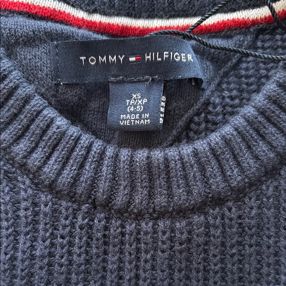 Tommy Hilfiger Men's Navy and White Sweater - Picture 3 of 6